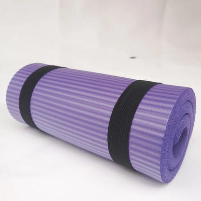 tapis de yoga enroulé